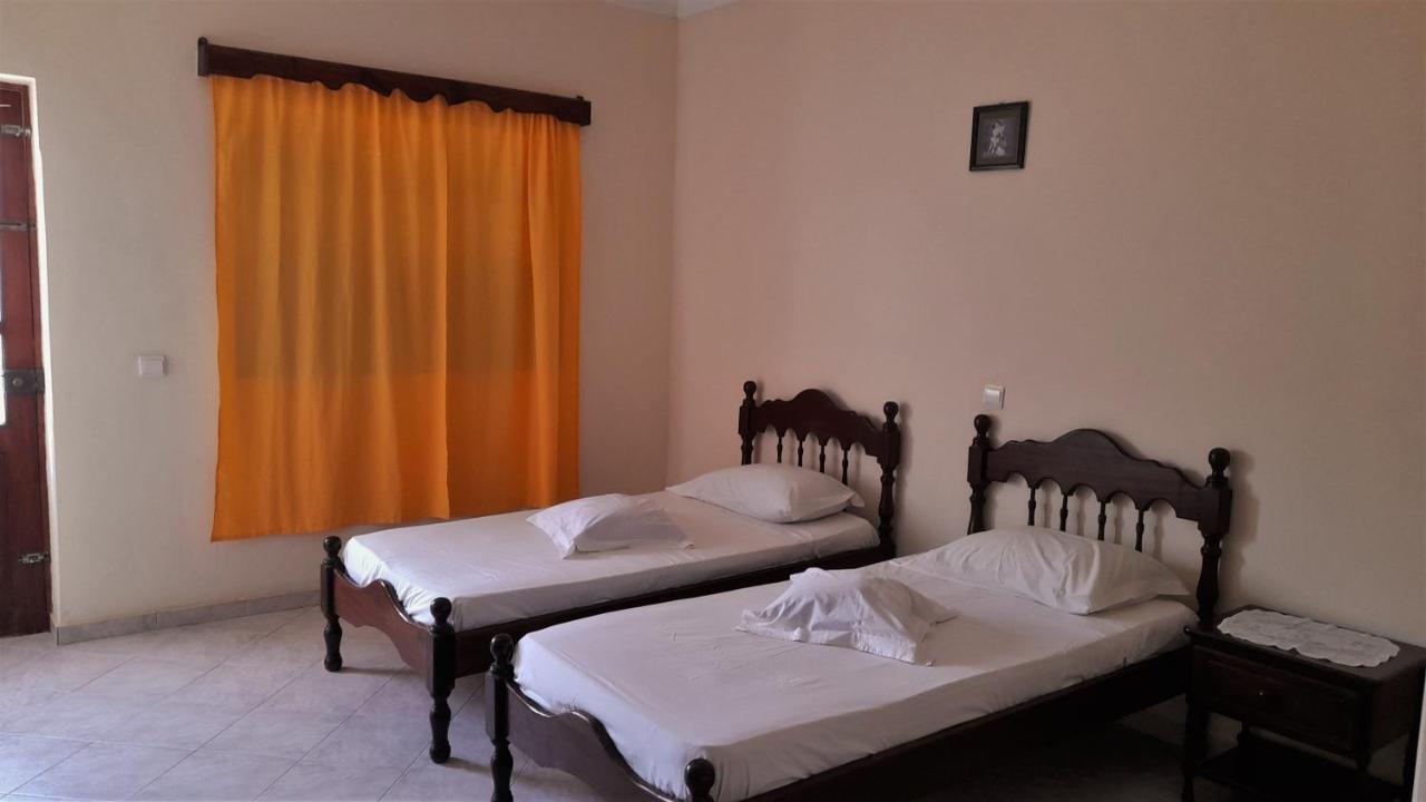 Bed and Breakfast Residencial Rosa Criola Sal Rei Exterior foto